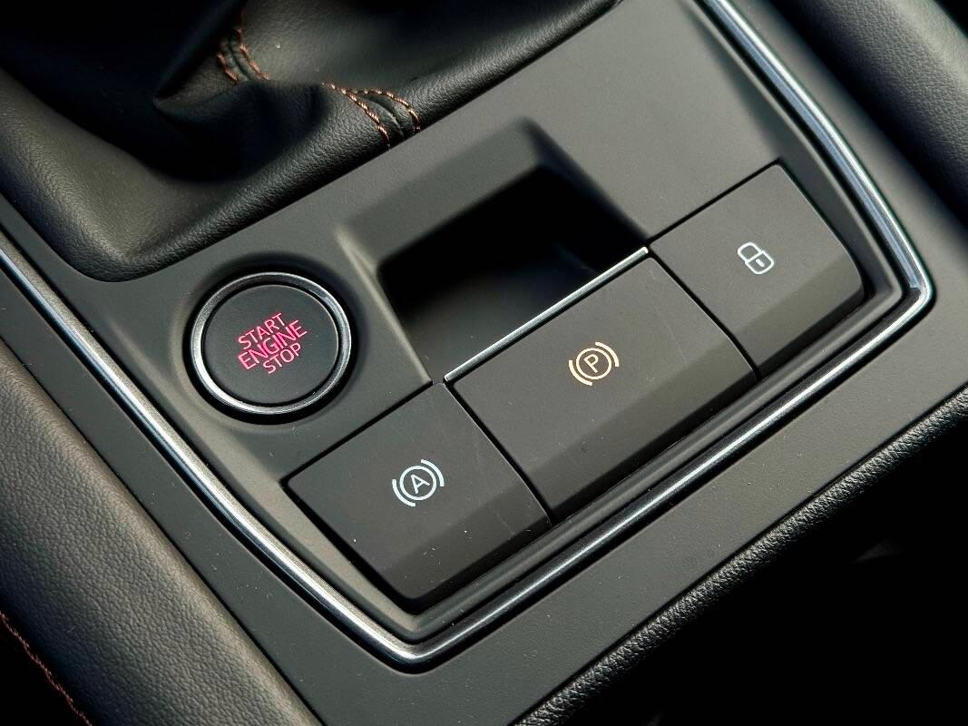 Cupra Leon Sportstourer 2024 1.5 hybrid 150 cv