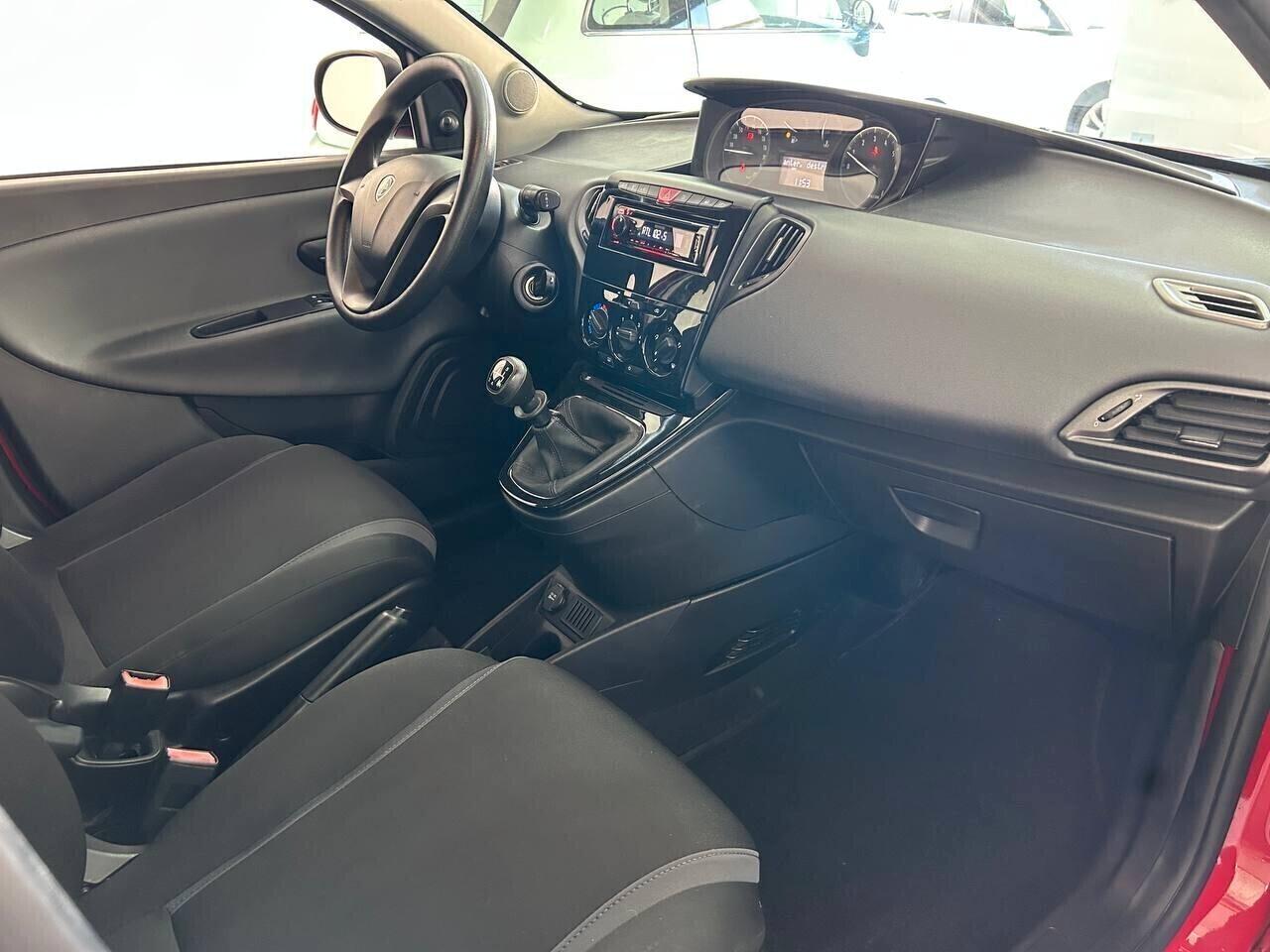 Lancia Ypsilon 1.2 69 CV 5 porte Gold