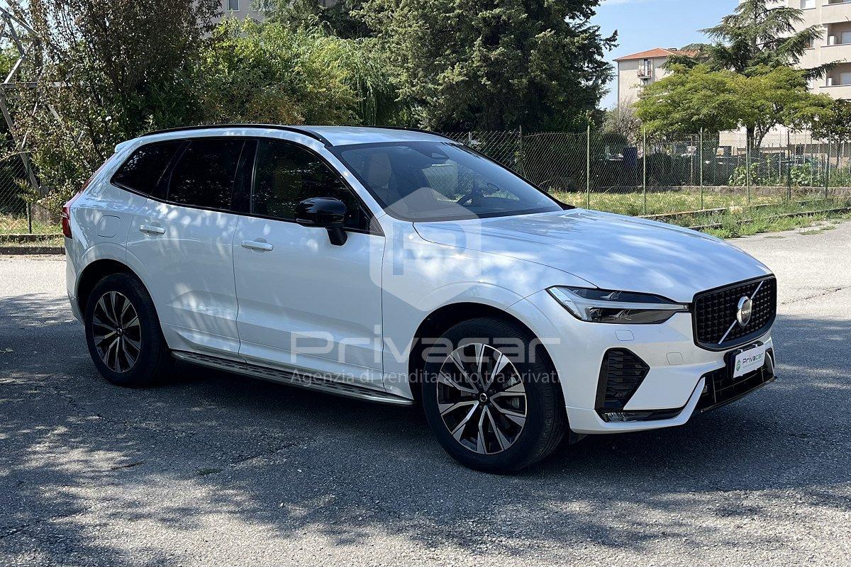 VOLVO XC60 B4 (d) AWD automatico Plus Dark