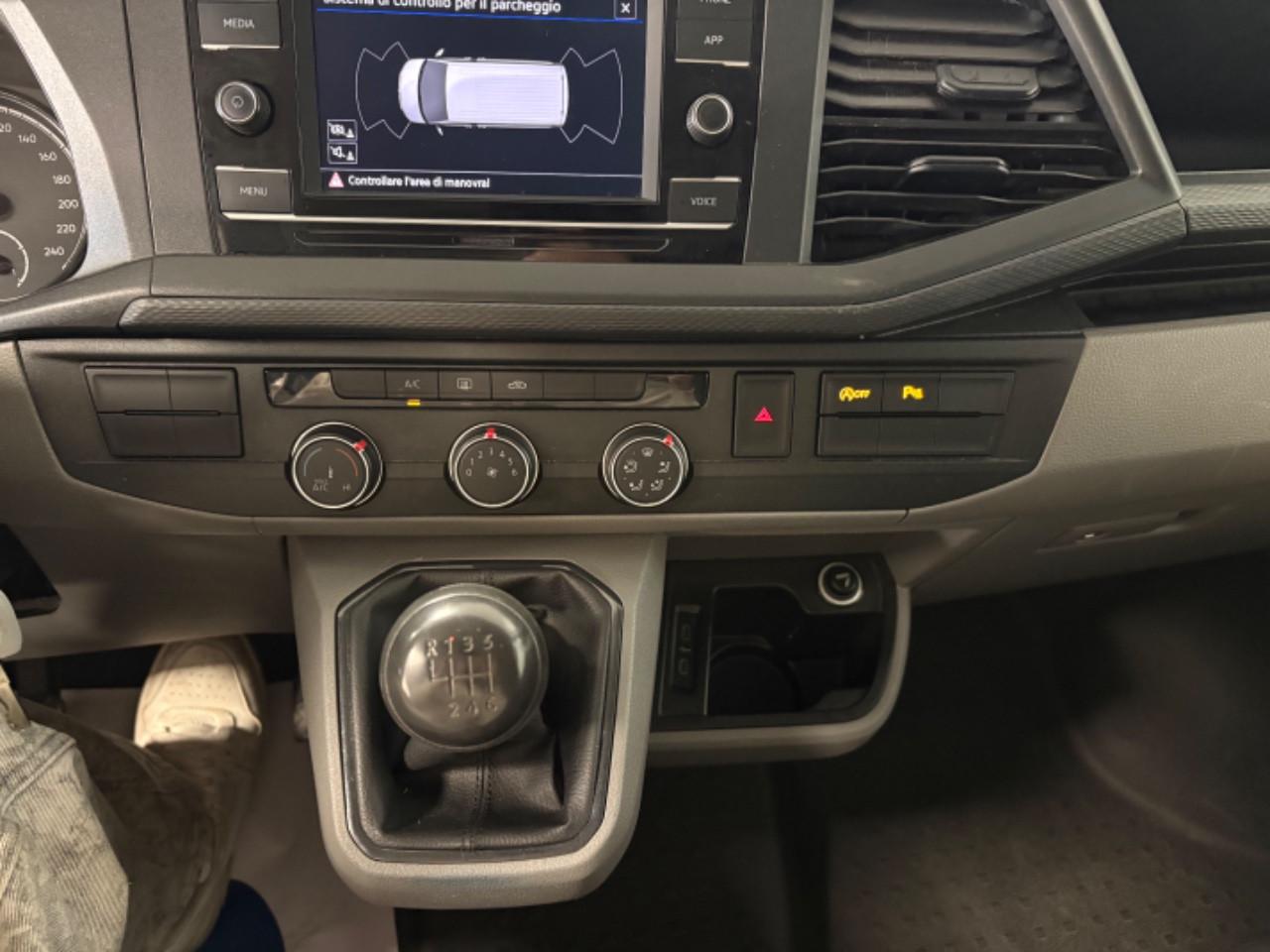 VOLKSWAGEN Transporter T6.1 Transporter 30 kombi M1 2.0 tdi 150cv Business p.l. + IVA