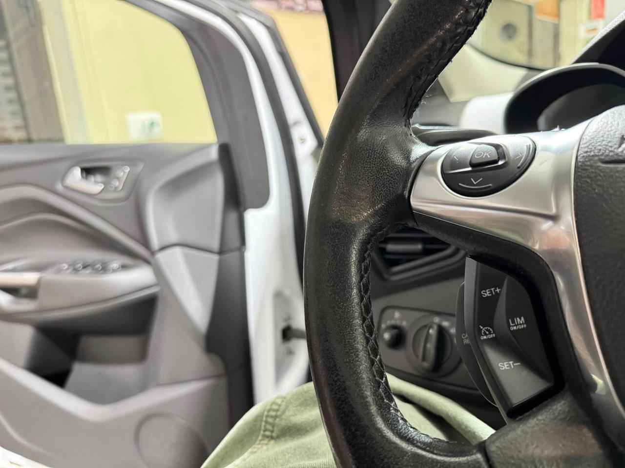 Ford Kuga 2.0 TDCI 140 CV 2WD Titanium