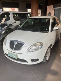 Lancia Ypsilon 1.2 8v Argento