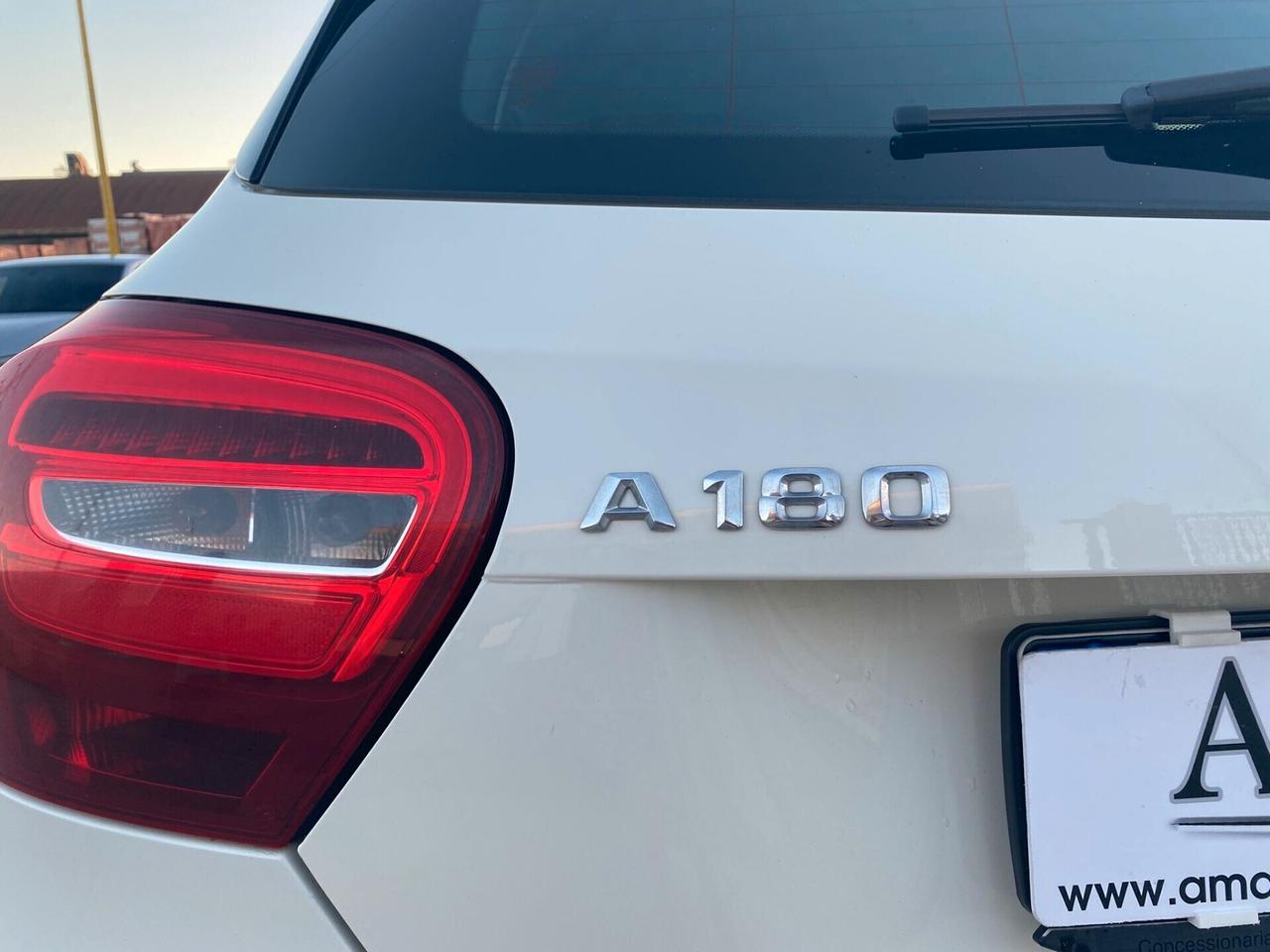 Mercedes-benz A 180 Business *13900Km