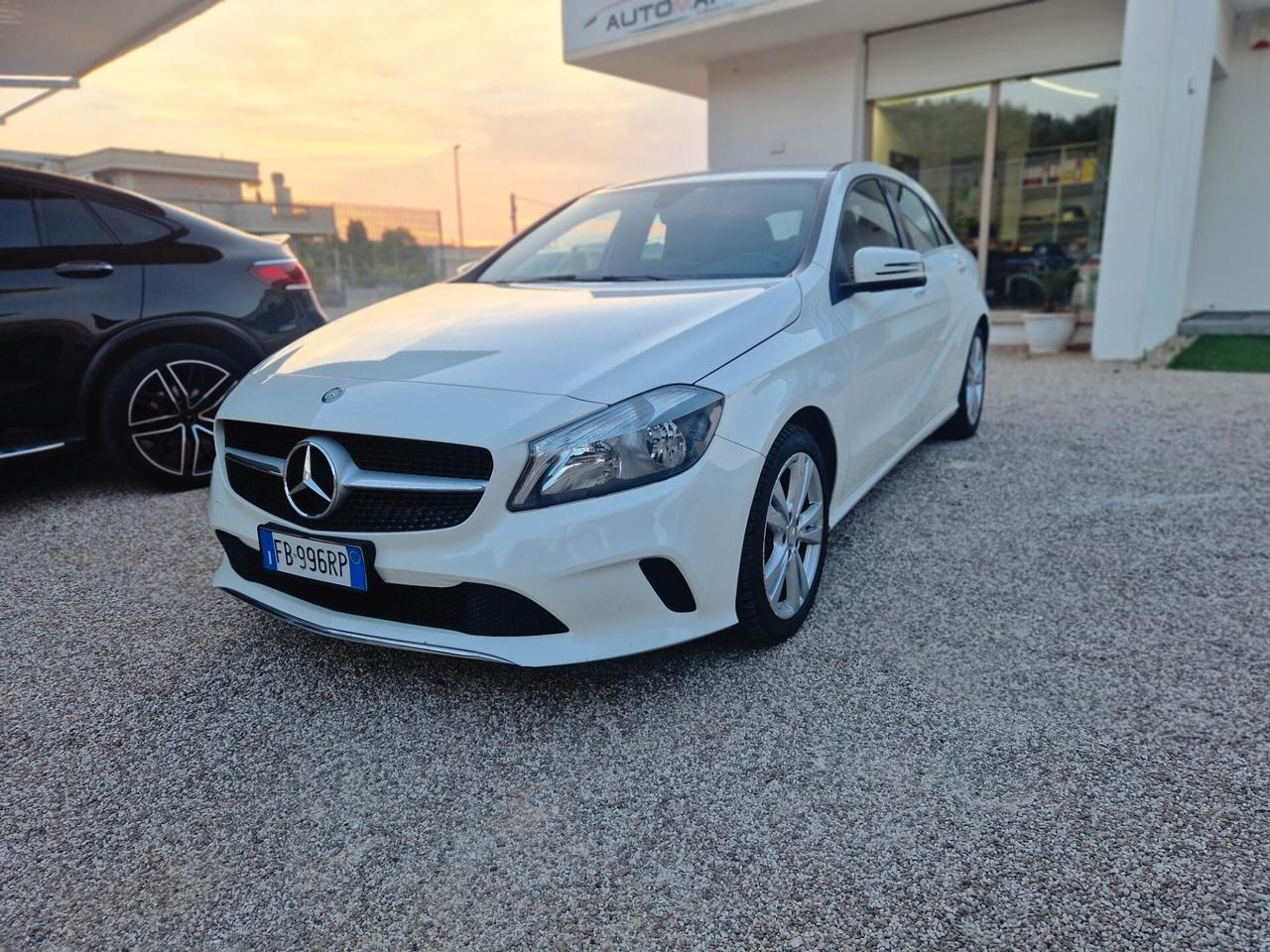 Mercedes-benz A 200 d Premium