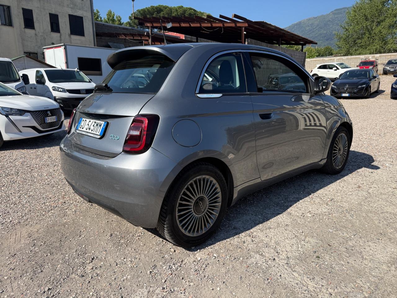 Fiat 500e Berlina 42 kWh La Prima