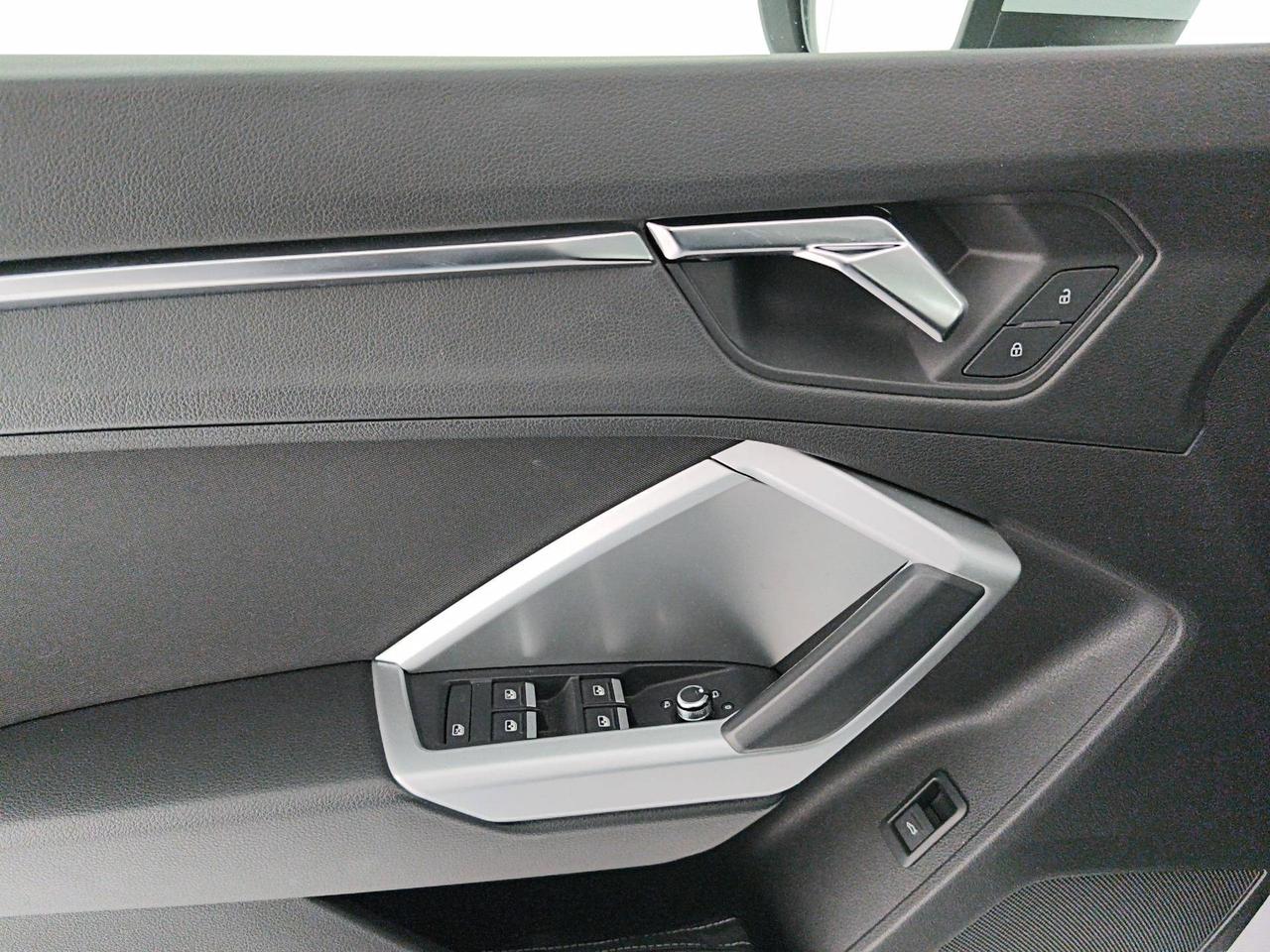 Audi Q3 35 2.0 tdi Business Advanced