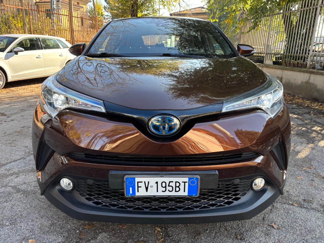 Toyota C-HR 1.8 Hybrid E-CVT Style