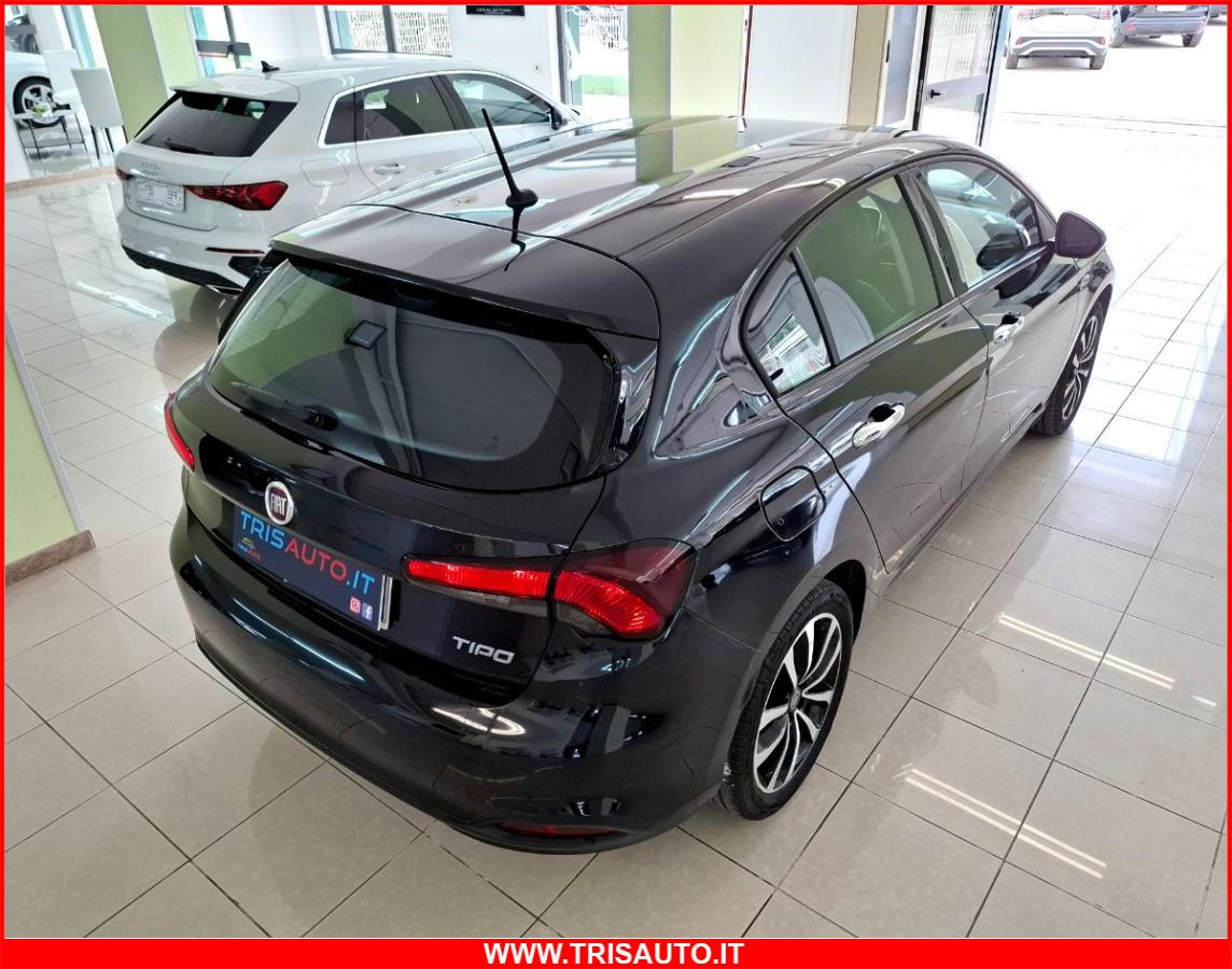 FIAT Tipo 1.4 Lounge 5p (LUCI LED+NAVI)