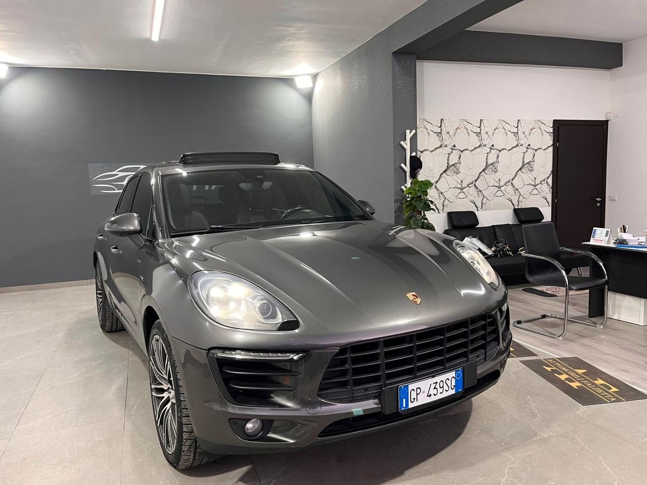 Porsche Macan 3.0 S Diesel tetto panoramico gangio traino