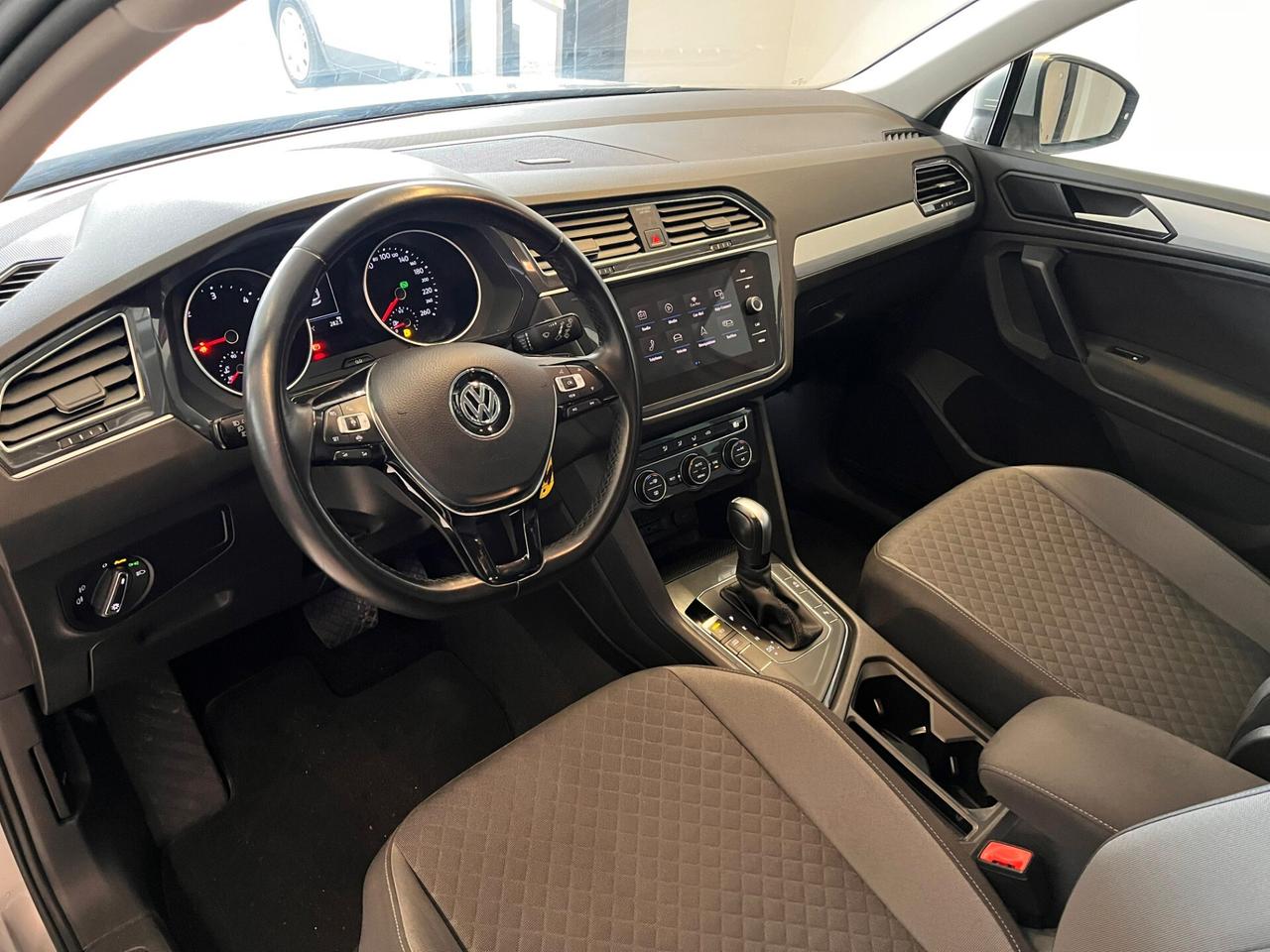 Volkswagen Tiguan 2.0 TDI SCR DSG Business BlueMotion Technology