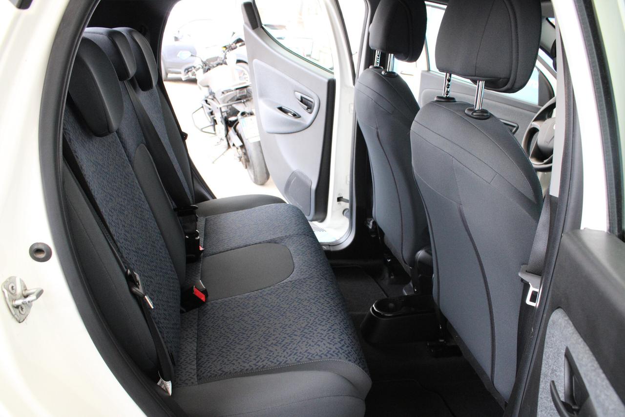 Lancia Ypsilon 1.0 FireFly 5 porte S&S Hybrid Ecochic Silver