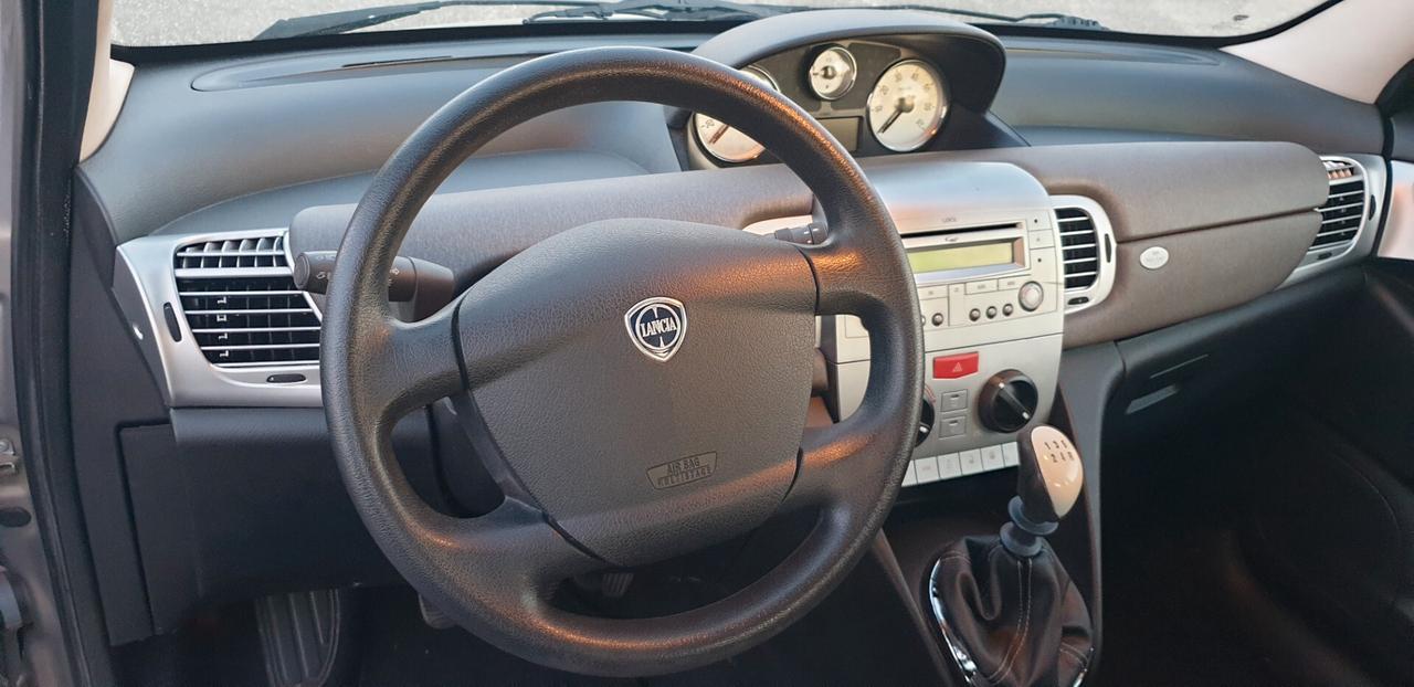 LANCIA YPSILON 1.4 16V ORO