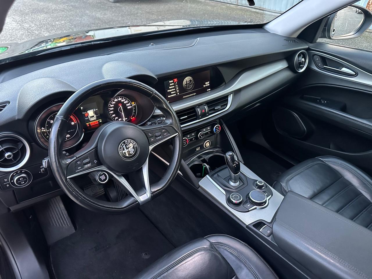 Alfa Romeo Stelvio 2.2 Turbodiesel 210 CV AT8 Q4 Executive