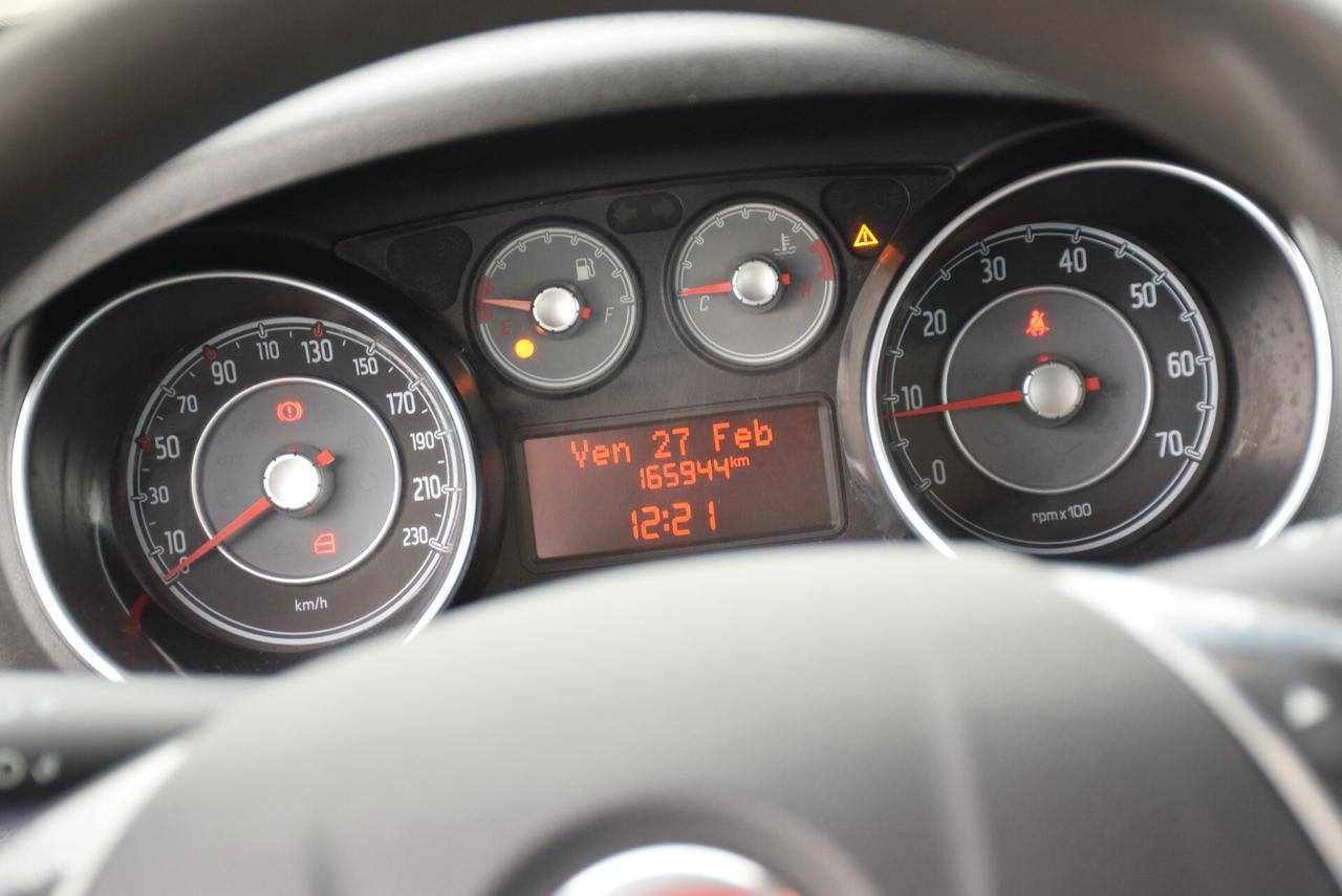 Fiat Punto 1.3 MJT II SS 95CV 5 porte Easy - CLIMA POSTI OK NEOPATENTATI