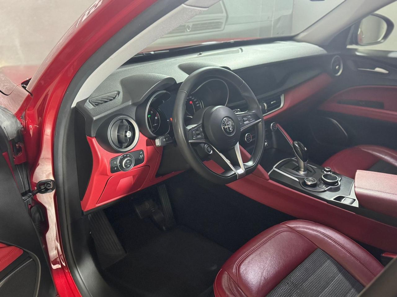 Alfa Romeo Stelvio 2.2 Turbodiesel 210 CV AT8 Q4 Super Red-Edition