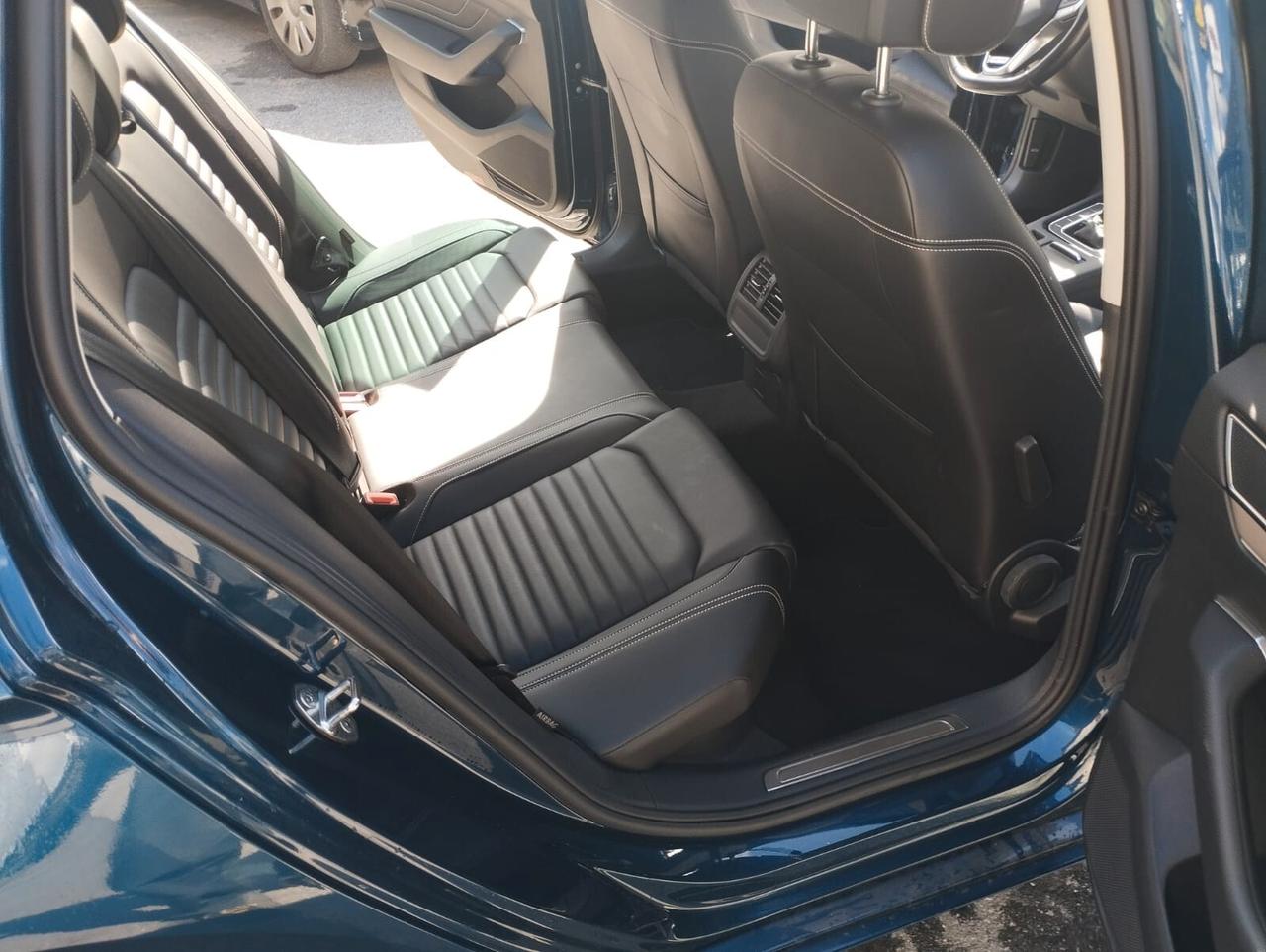 Volkswagen Passat Variant 2.0 TDI SCR 200 CV 4MOTION DSG Executive