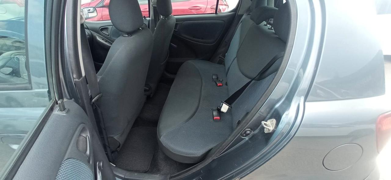 Toyota Yaris 1.4 tdi D-4D