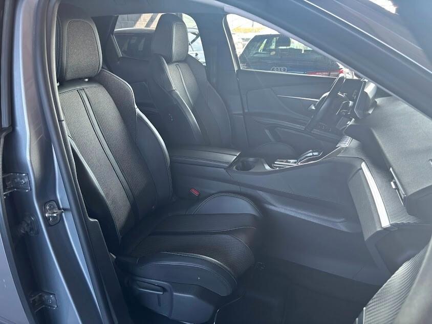 Peugeot 3008 Hybrid 225 e-EAT8 Allure NEOPATENTATI