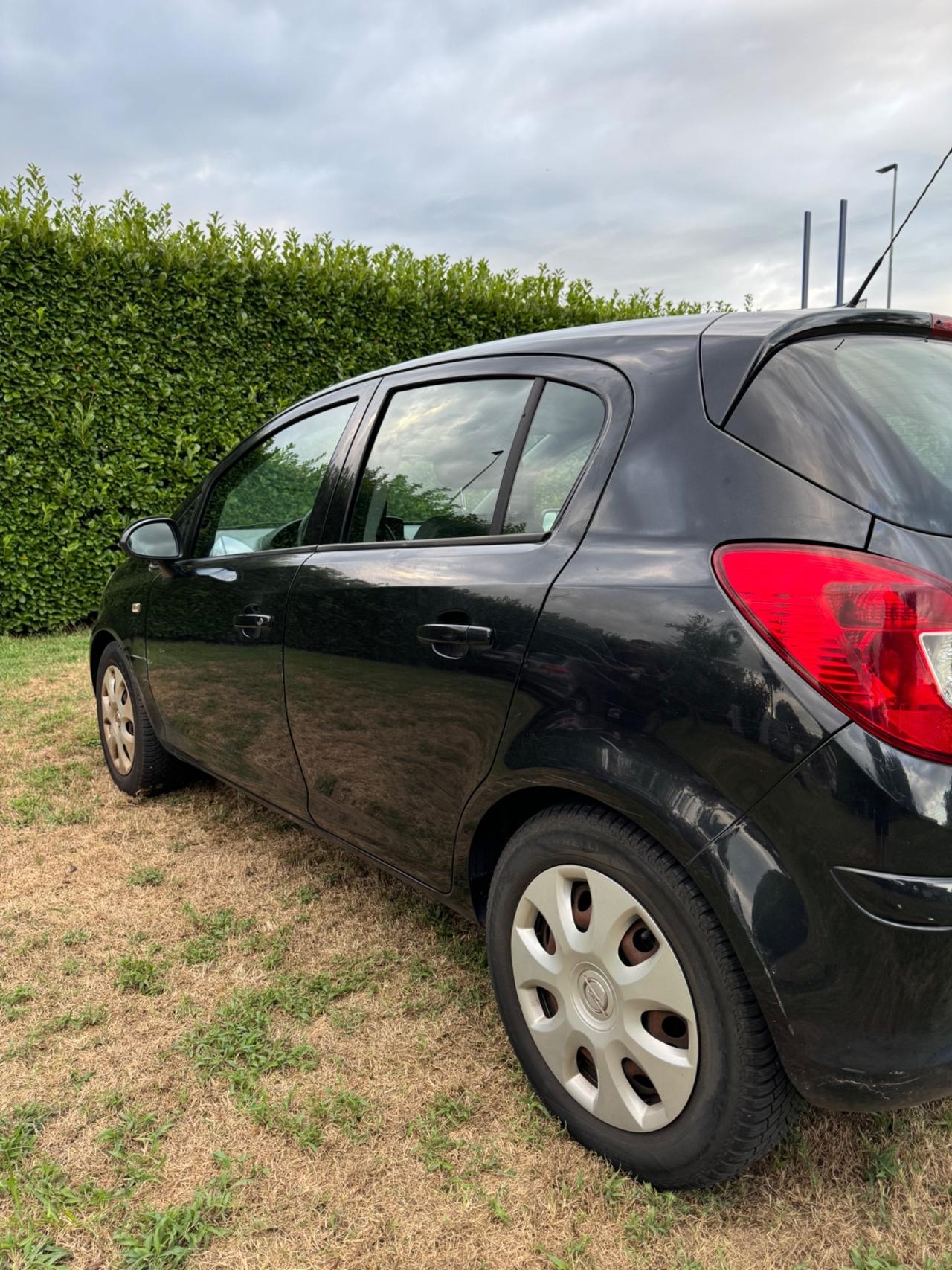 Opel Corsa 1.2 5 porte Sport