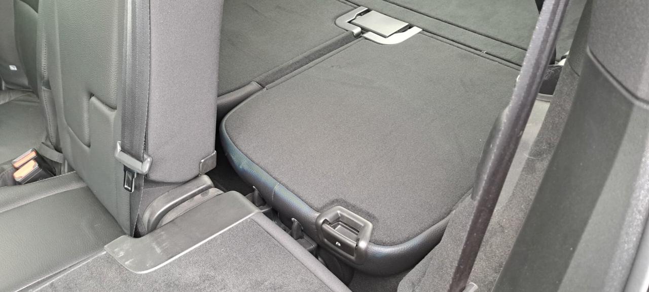 Volvo XC 90 XC90 B5 (d) AWD Geartronic 7 posti Momentum Pro