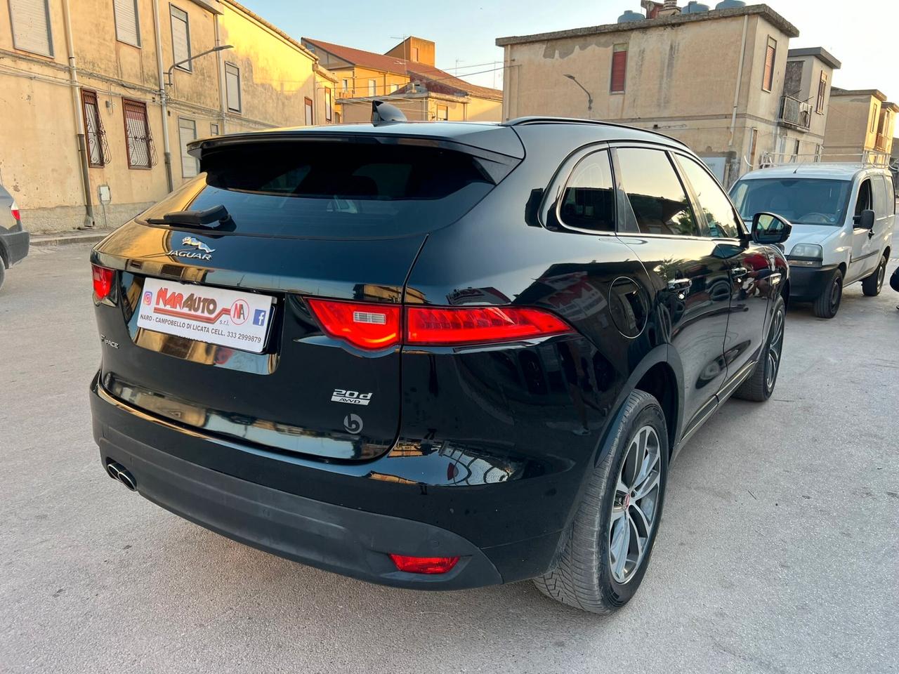 Jaguar F-Pace 2.0 D 180 CV AWD R-Sport