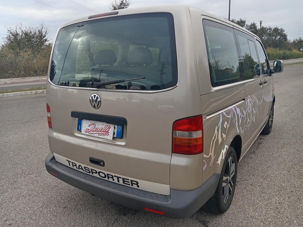 Volkswagen Transporter Shuttle 2.5 TDI/130CV PC