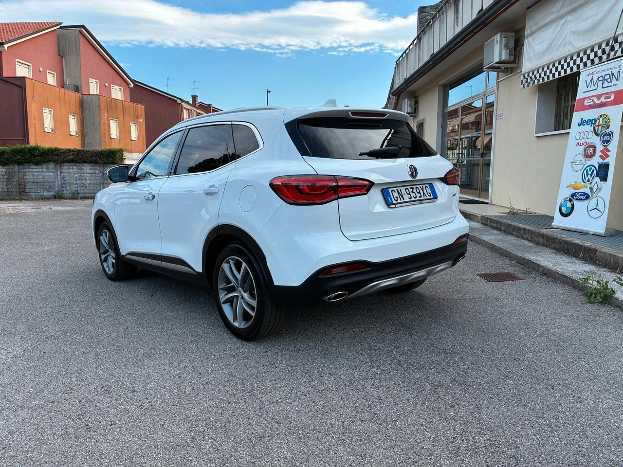 Mg HS 1.5T-GPL AT Luxury TETTO APRIBILE