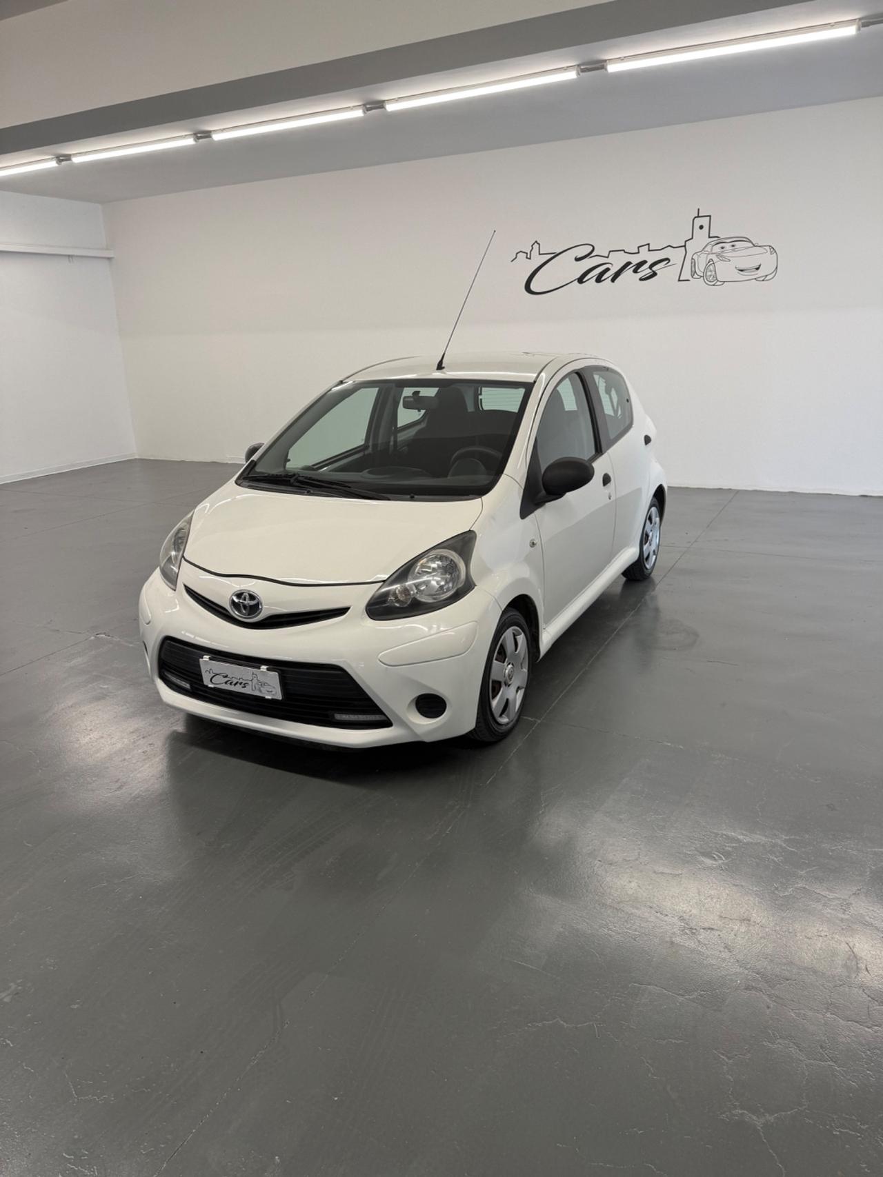Toyota Aygo 1.0 12V VVT-i 5 porte Lounge Connect
