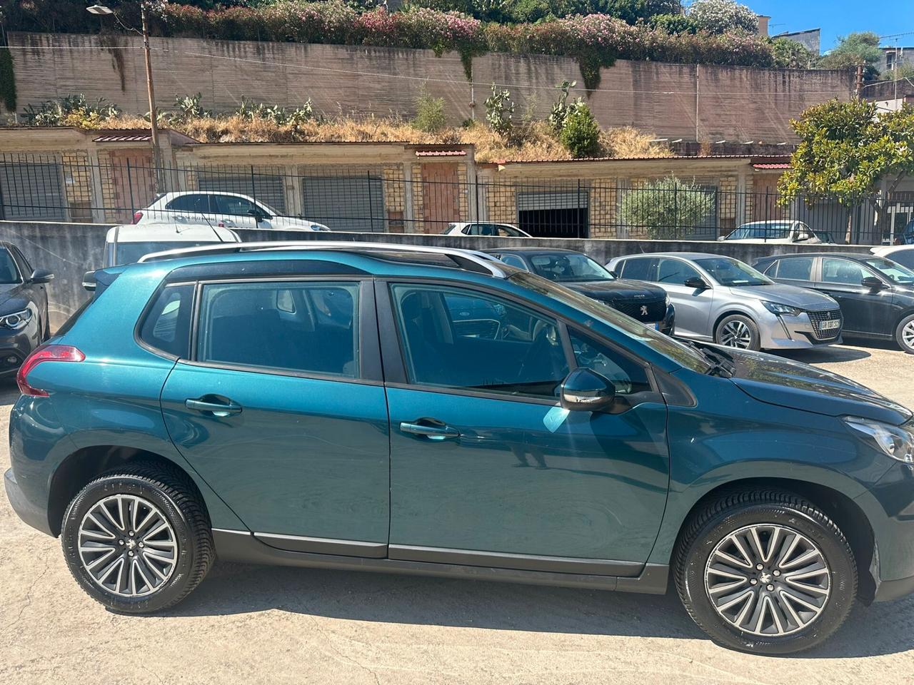 Peugeot 2008 BlueHDi 100 S&S Allure