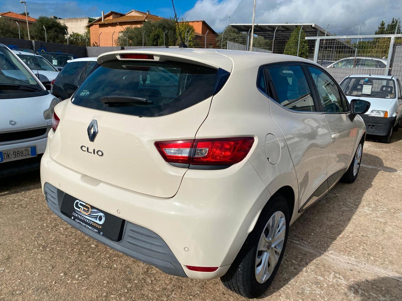 RENAULT CLIO UNICO - TAGLIANDATA