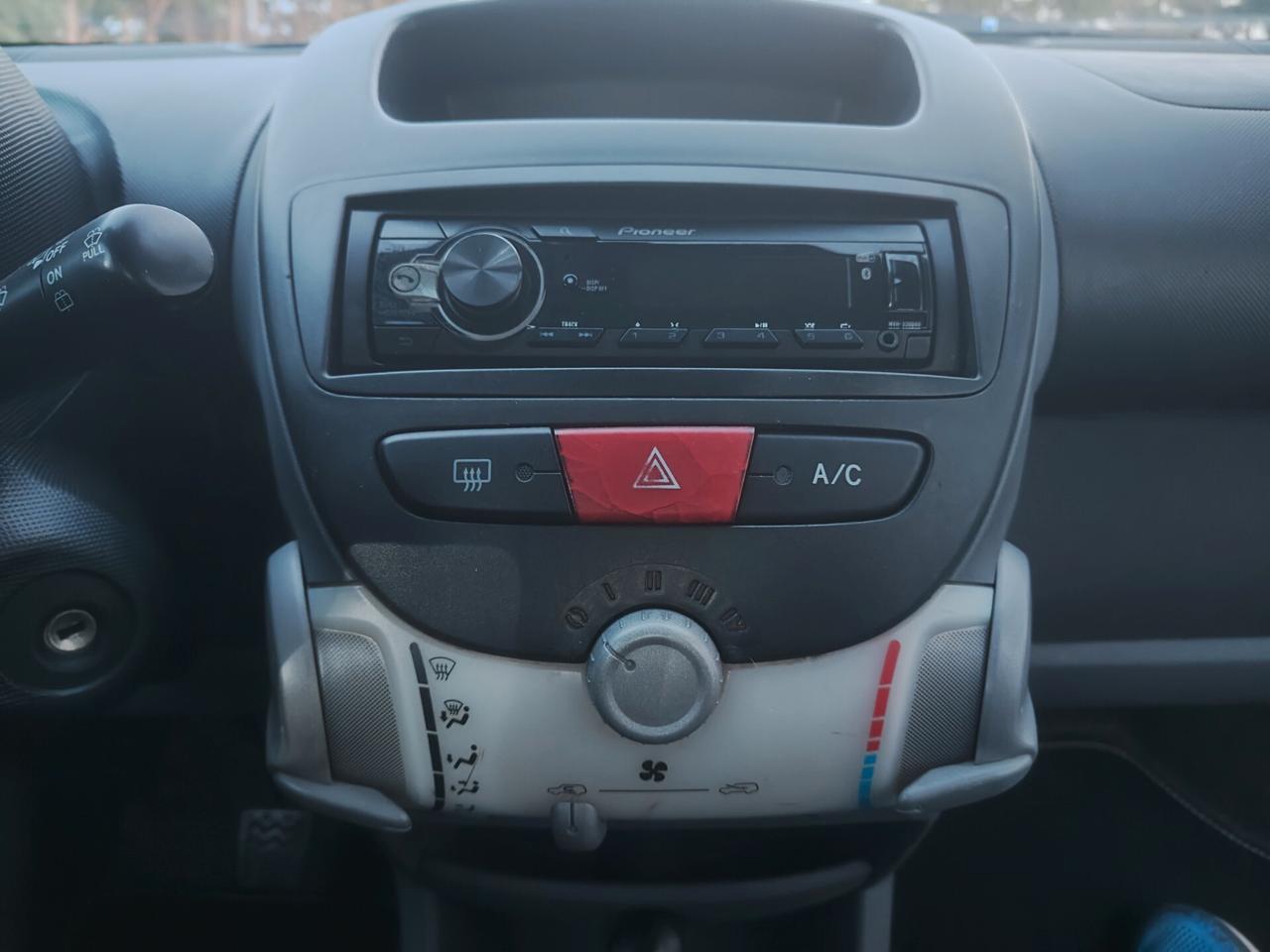 Toyota Aygo 1.0 MMT 5 porte Sol