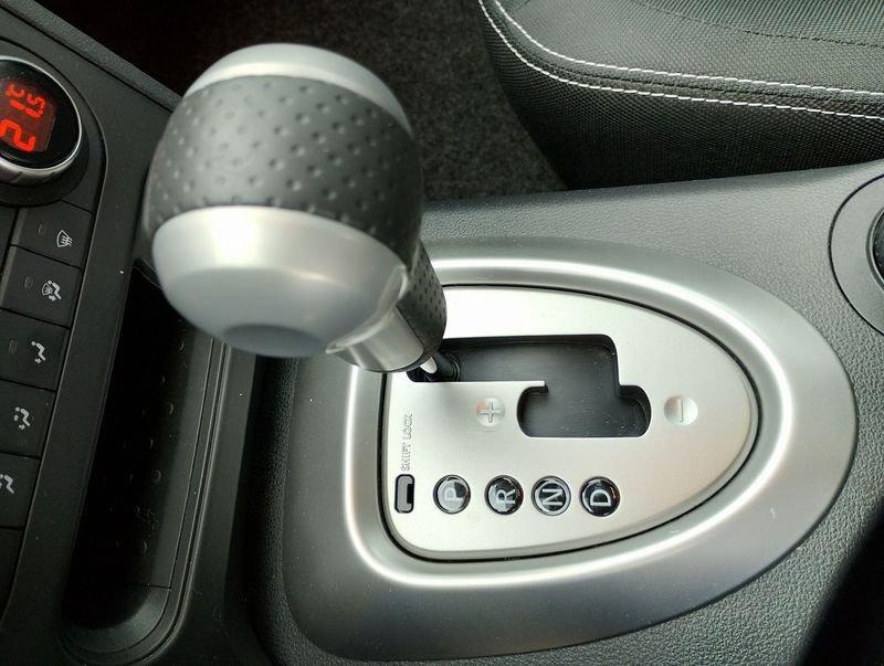 Nissan Qashqai 2.0 dCi Tekna DPF 4x4 AT