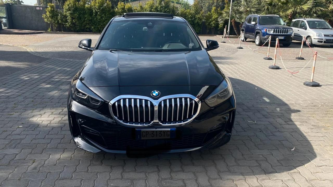 Bmw 118 118d 5p. Msport