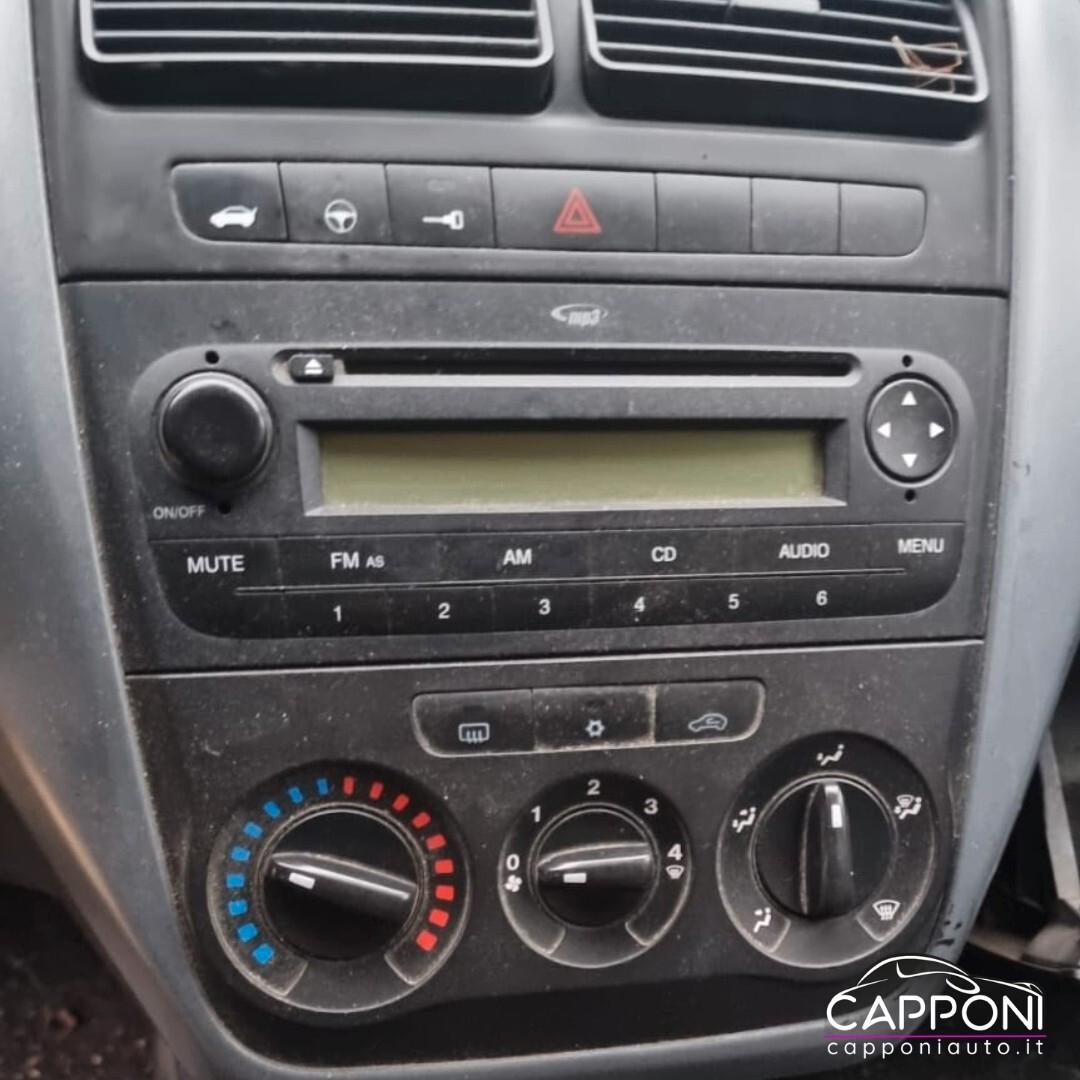 Fiat Grande Punto 1.3 MJT 75 CV - AUTOCARRO- OK NEOPATENTATI