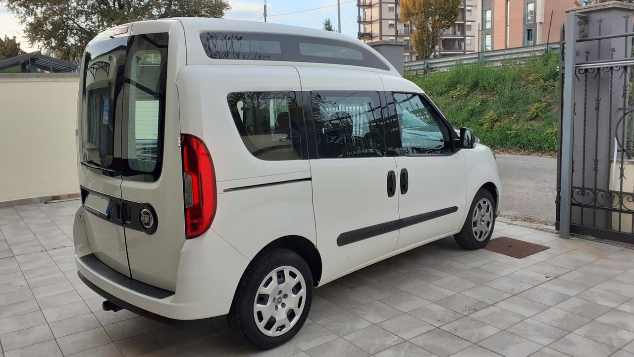 Doblo tetto alto trasporto disabili 1.6 MJT €6