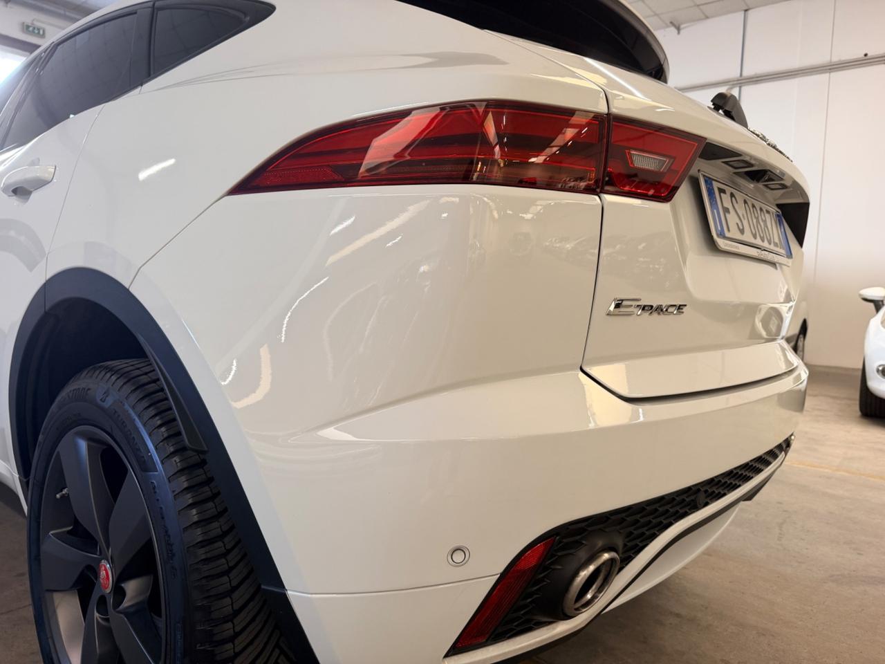 Jaguar E-Pace 2.0D 180 CV AWD R-Dynamic