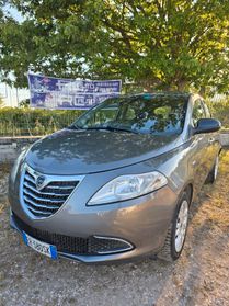 Lancia Ypsilon 1.2 69 CV Unyca