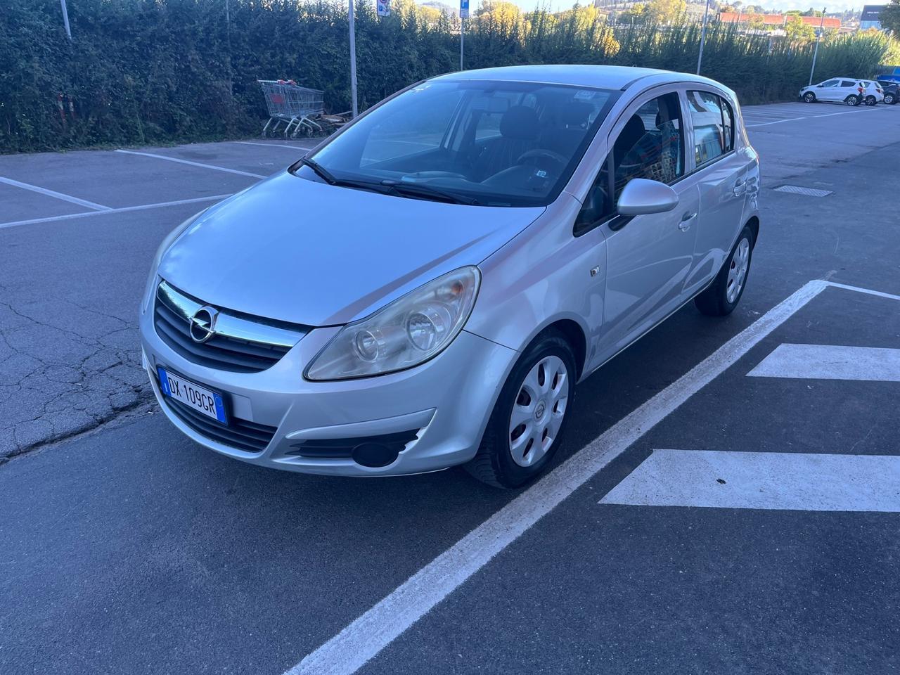 Opel Corsa 1.2 5 porte Cosmo 2009 164.000 KM