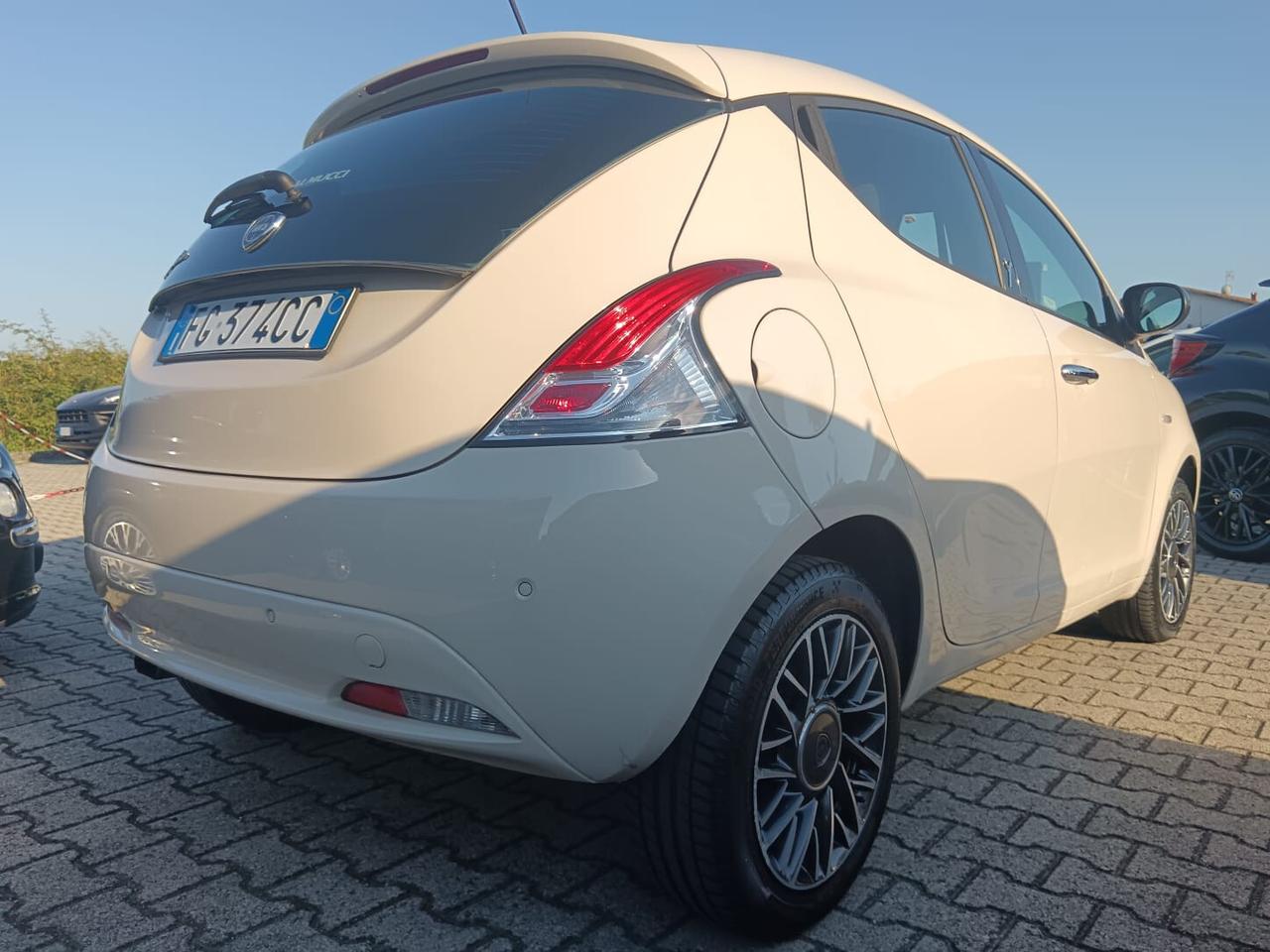 Lancia Ypsilon 1.2 69 CV 5 porte GPL Ecochic Gold