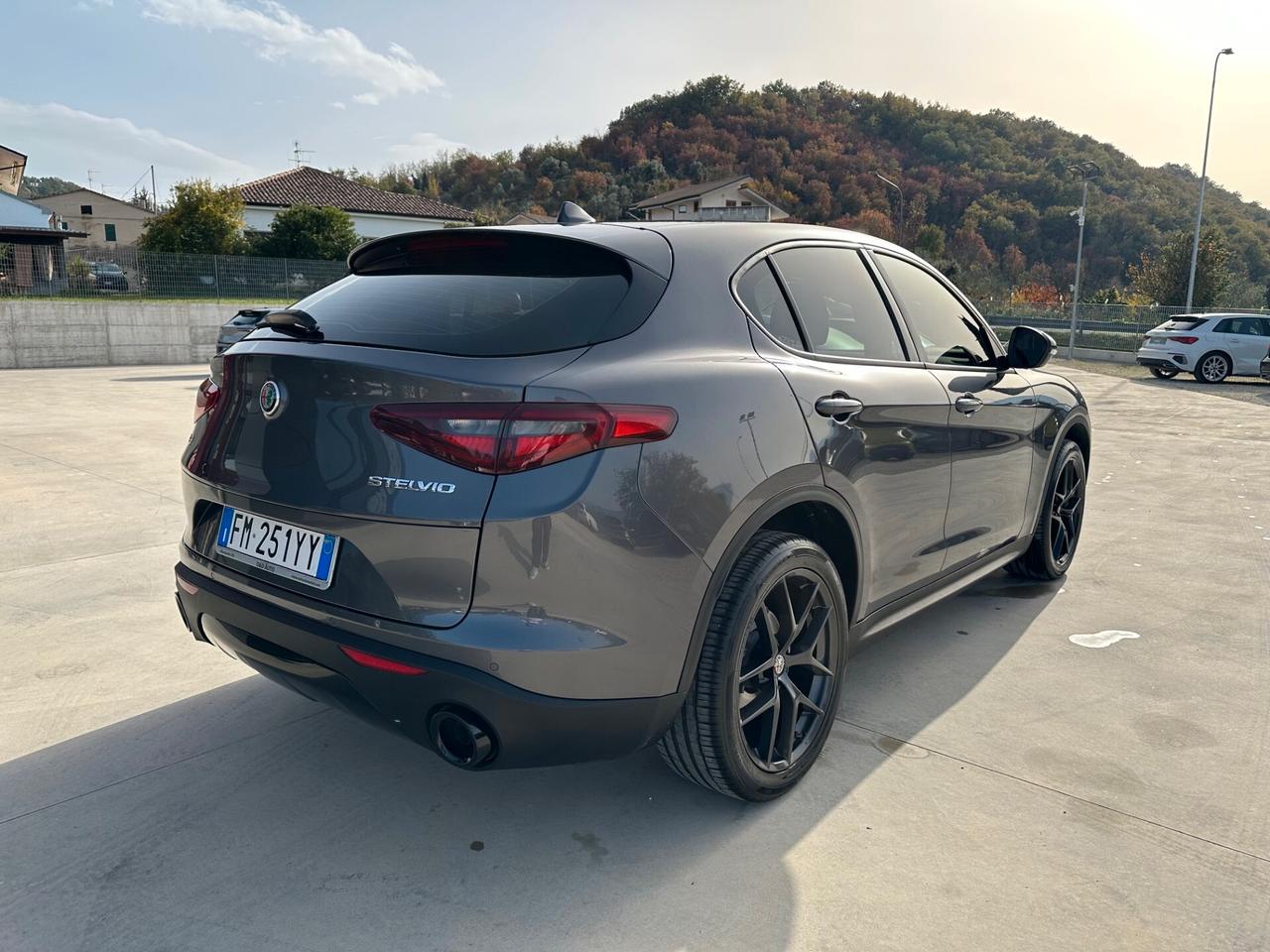 Alfa Romeo Stelvio 2.2 TD 180CV Q4 Super CERCHI 20"