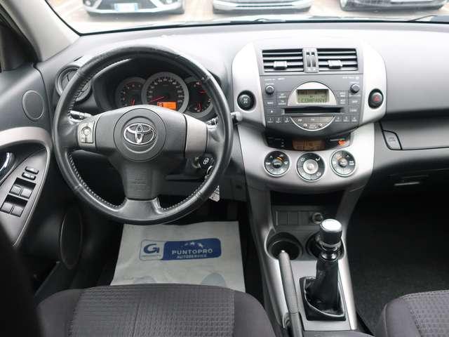 Toyota RAV 4 RAV4 2.2 d-4d Sol 136cv dpf