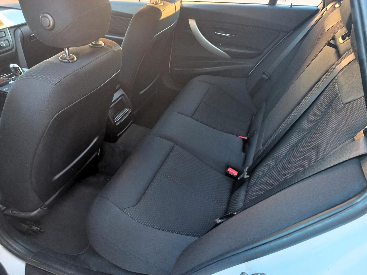 Bmw 318d Touring Sport LEGGI TUTTO