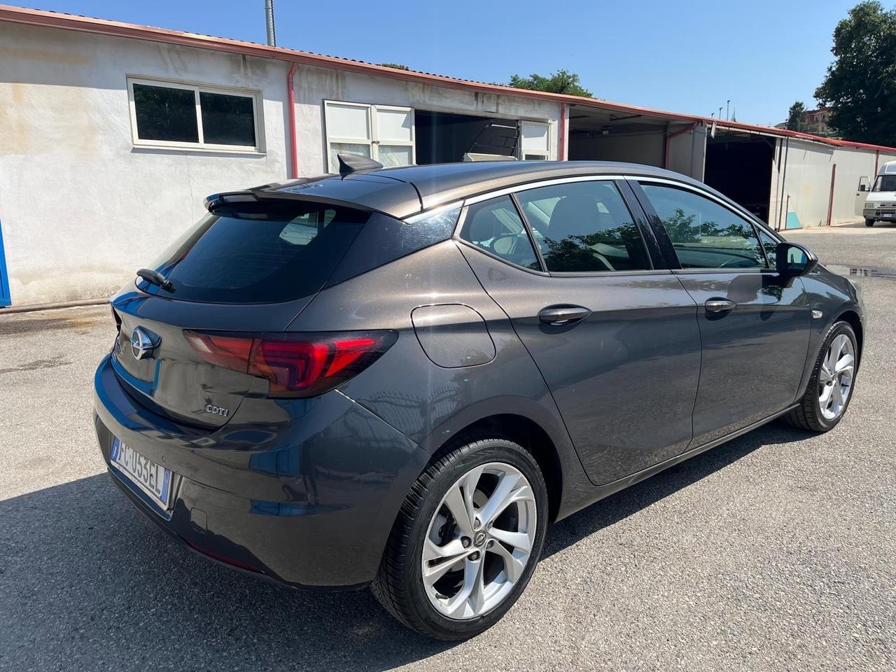 Opel astra 5P-1.6 cdti/136 cv - full -2016