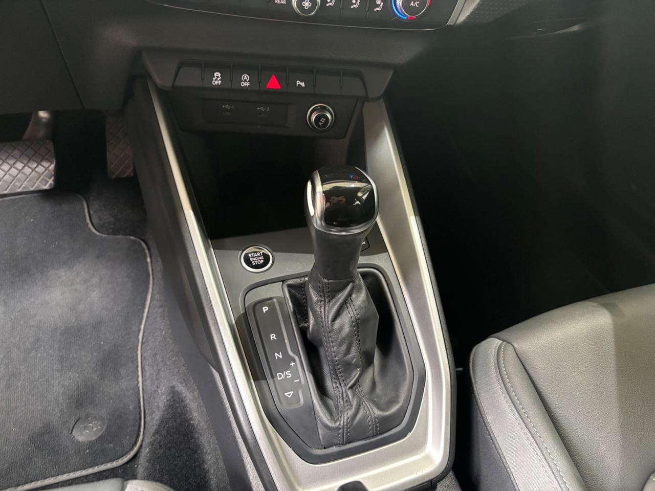 Audi A1 citycarver 35 TFSI S tronic Identity Contrast