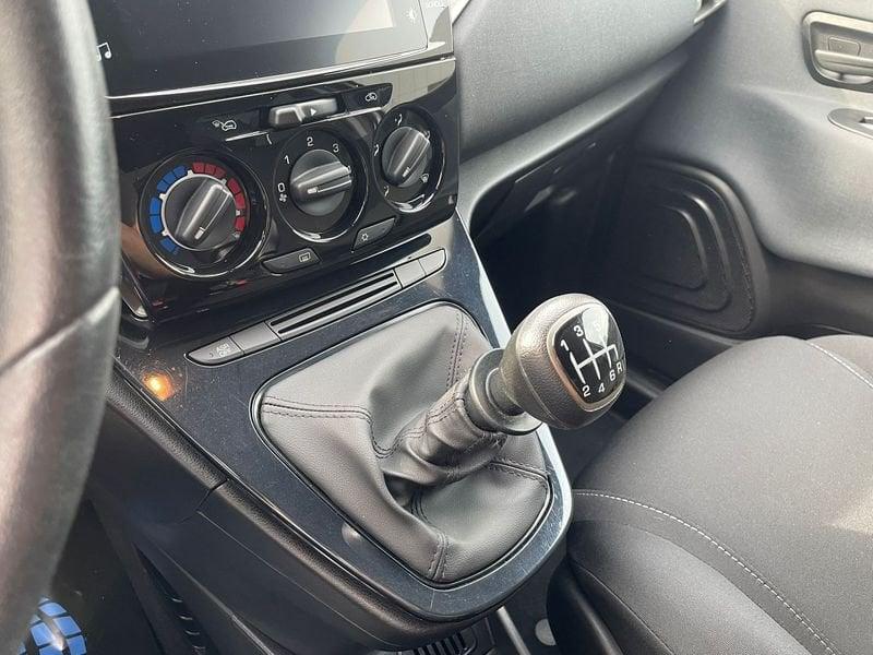 Lancia Ypsilon 1.0 FireFly 5 porte S&S Hybrid Gold