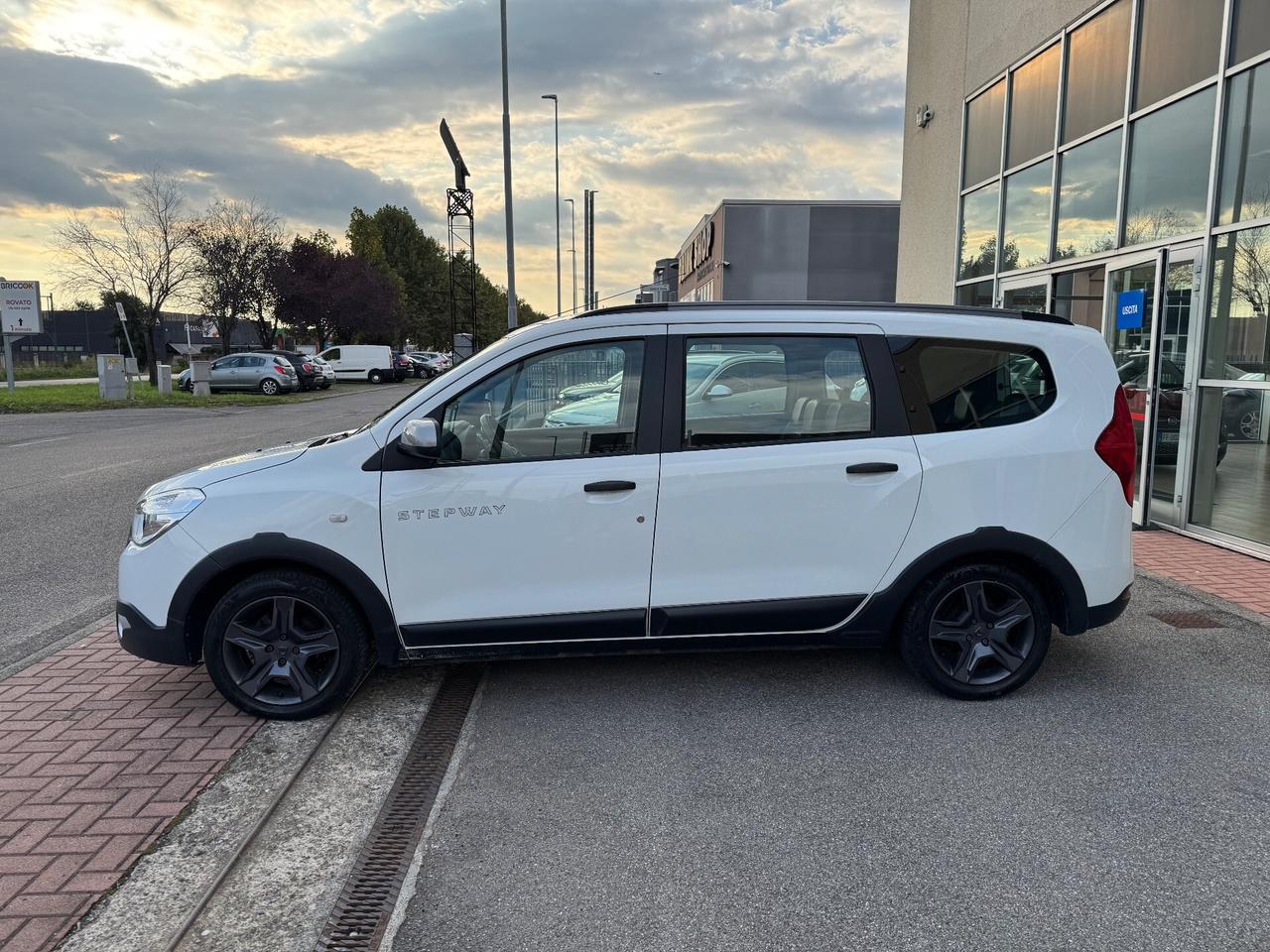 Dacia Lodgy Stepway 1.6 100 CV S&S GPL 7 posti