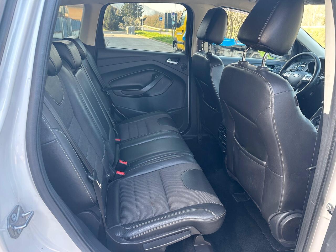 Ford Kuga 2.0 TDCI 150 CV S&S 4WD Titanium X gancio traino