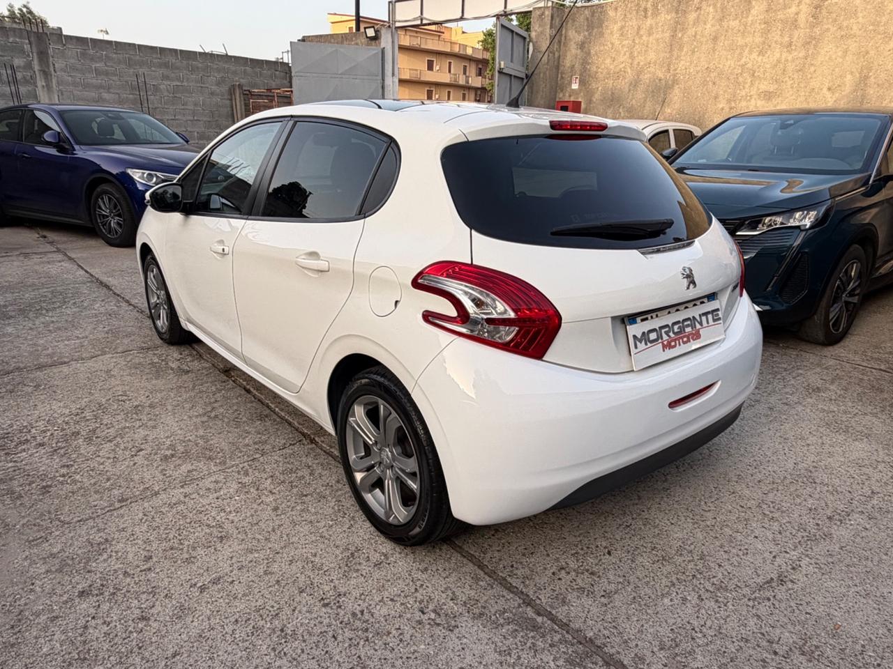 Peugeot 208 1.4 HDi 68 CV 5p Allure 2014