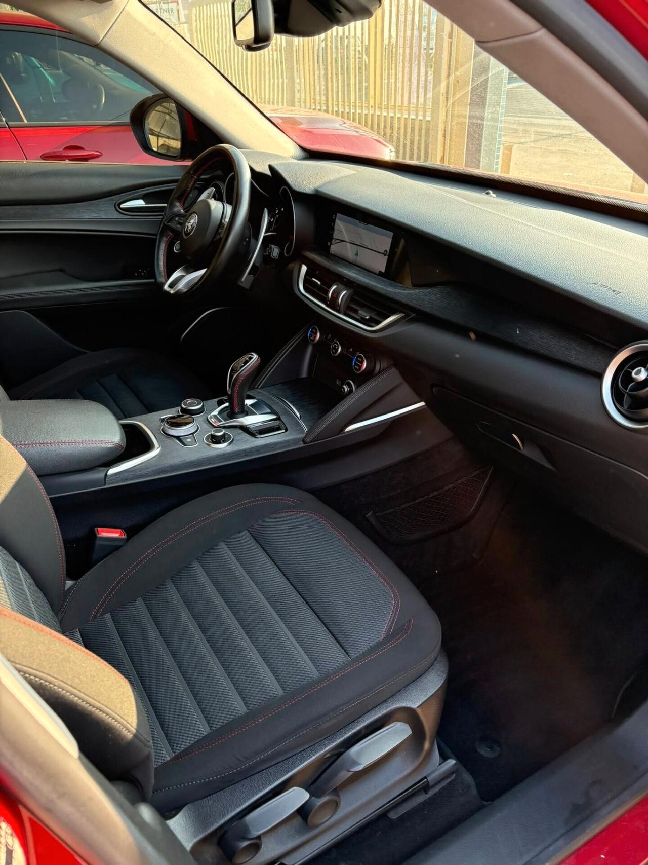 Alfa Romeo Stelvio 2.2 Turbodiesel 190 CV AT8 Q4 Business