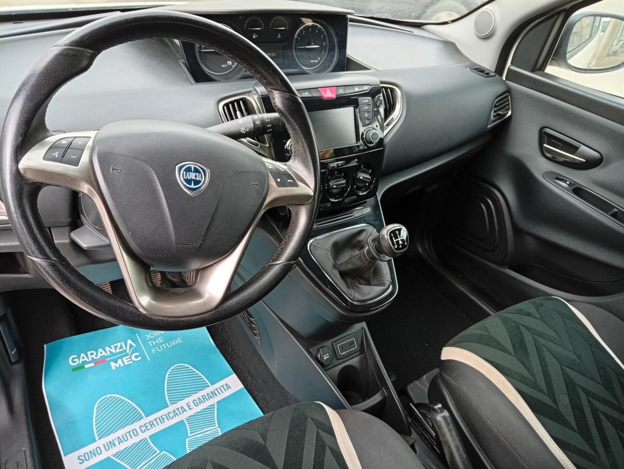 Lancia Ypsilon 1.2 69 CV 5 porte Gold